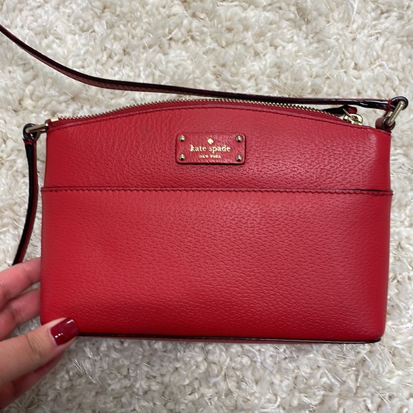 Red Small Kate Spade Crossbody - Picture 2 of 3